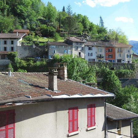 Ferienwohnung Au Bonheur Suspendu Pont-en-Royans Exterior foto